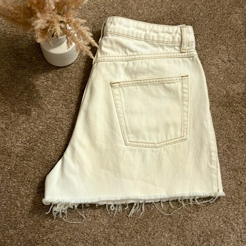Top shop Aline shorts from Nordstrom (jean cream clolor)